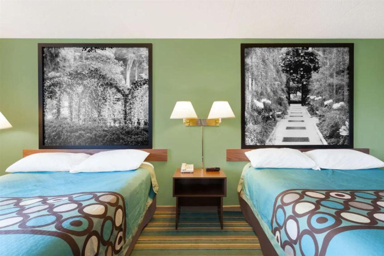 Super 8 By Wyndham Harrisburg Hershey West Экстерьер фото